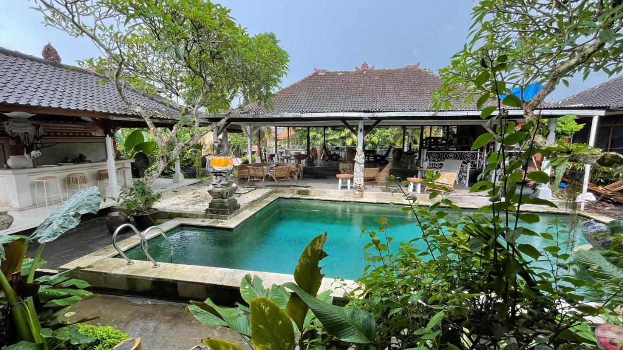 Отель Chakra Living Ubud Экстерьер фото